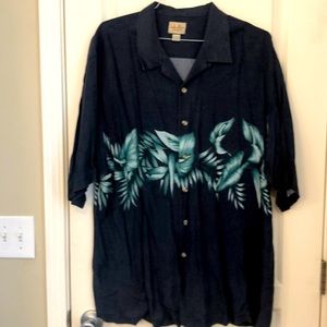 Vintage😎 Men’s casual button down Hawaiian shirt😊 100% Rayon XL